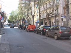 Eboli, donna derubata in centro