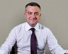 Giffoni V.P., sindaco minacciato di morte con un coltello