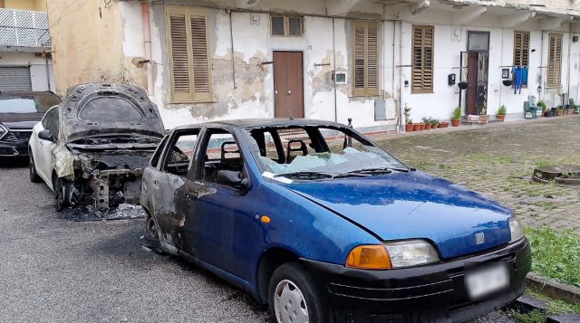 battipaglia auto incendiate marzo 2025