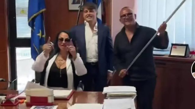video-con-la-tiktoker-de-crescenzo-polemiche-in-regione-campania-3447407