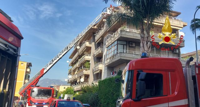 incendio nocera sottotetto