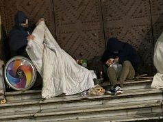 “Miracolo di Natale”, militari salernitani affidano un senzatetto alla famiglia