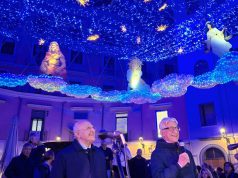 Salerno, migliaia di persone per Luci d’Artista
