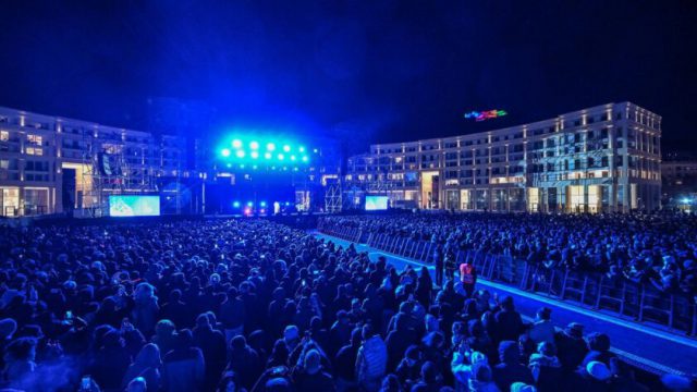 capodanno-salerno-2026-concerto-mahmood-008-840x473