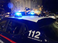 Pontecagnano, punta un coltello contro un passante e lo rapina