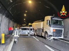 Salerno, incidente in galleria