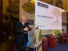 Salerno, De Luca: “se mi candido dovete andare a Pompei a piedi”