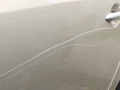 Battipaglia, raid vandalico: auto danneggiate