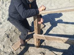 Balnea, distrutto il passamano della spiaggia libera