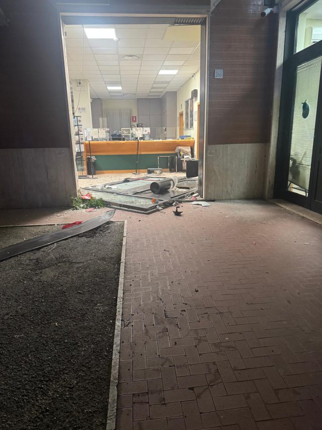 6fcbcf99-de69-45b9-9adc-f5c749a4edbc