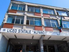 Liceo Alfano I: “sulla facciata di via dei Mille servono fatti, non passerelle”