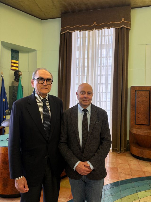 4e4f893c-942e-43c1-9318-3748fd1a69dc