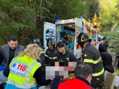 Omignano, uomo si ribalta con l’escavatore: ricoverato in ospedale