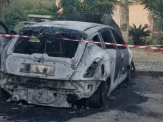 Eboli, tre auto distrutte dalle fiamme