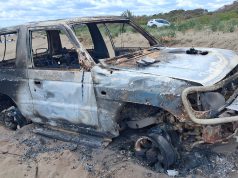 Eboli, scheletro di un fuoristrada rinvenuto in spiaggia
