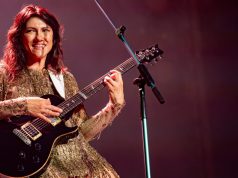 Eboli, Elisa chiude il tour al Palasele