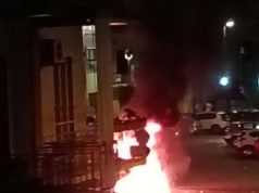 Eboli, furgone distrutto dalle fiamme