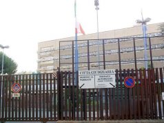 Titoli falsi per scalare le graduatorie nelle scuole: battipagliese indagato
