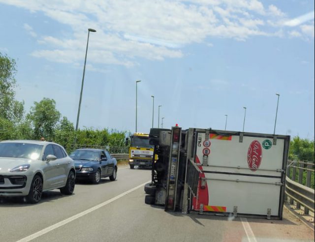 incidente mortale pontecagnano aversana