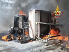 Salerno, incendio all’ospedale: vigili del fuoco in azione