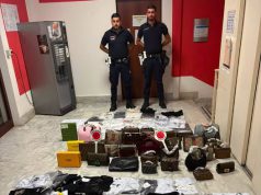 Agropoli, merce contraffatta: tre denunce