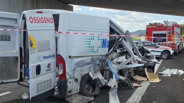 incidente eboli1 autostrada a2