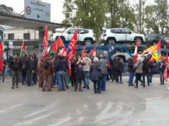 Porto di Salerno, lavoratori in protesta: a rischio centinaia di famiglie